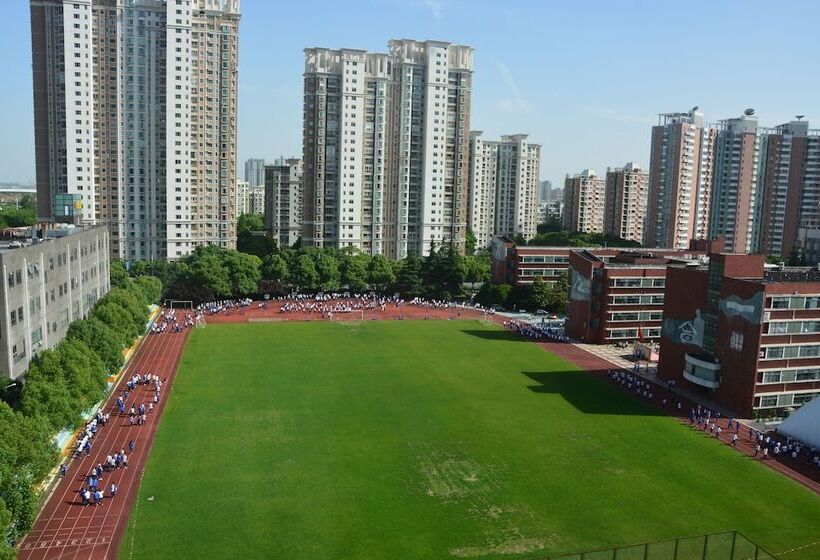 Otel Ibis Shanghai Lianyang