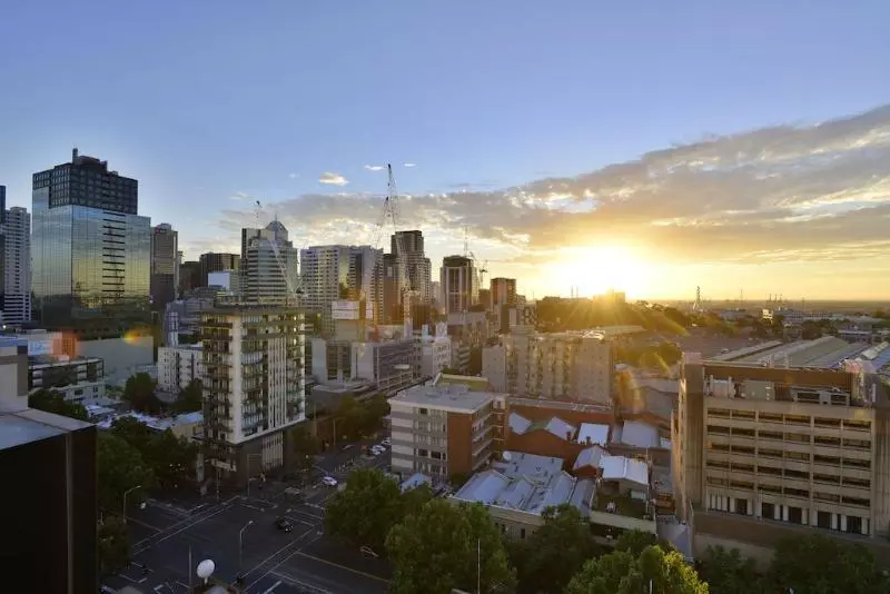 Отель Mercure Melbourne Therry Street