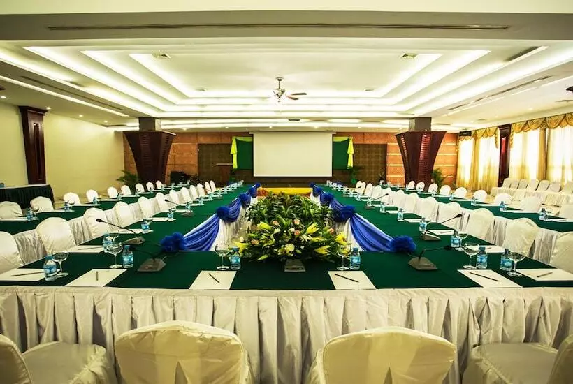 Pacific Hotel & Spa