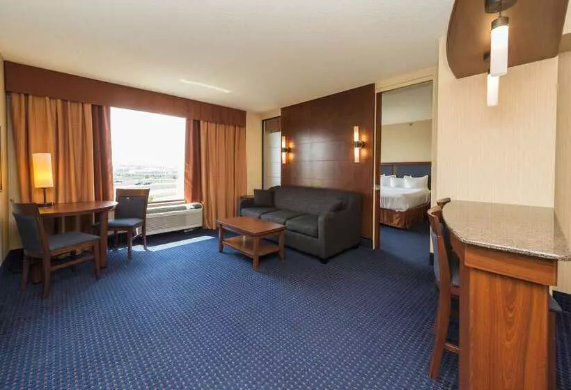 酒店 Quality Inn & Suites