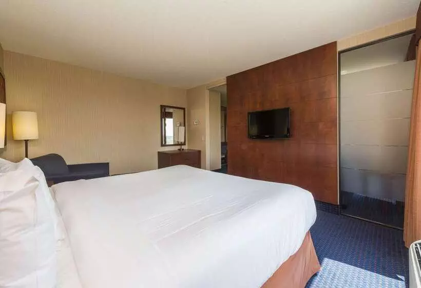 酒店 Quality Inn & Suites