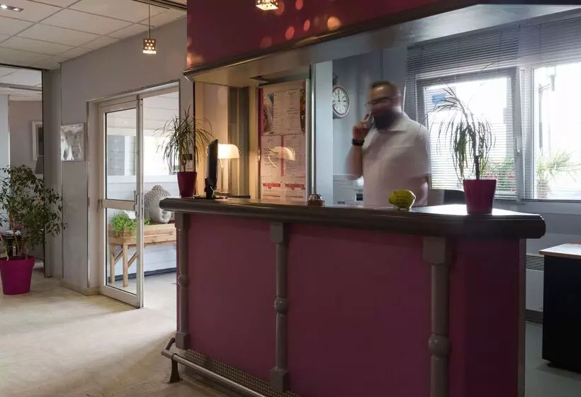 בית מלון כפרי The Originals City, Hôtel Eclipse, Lyon Est