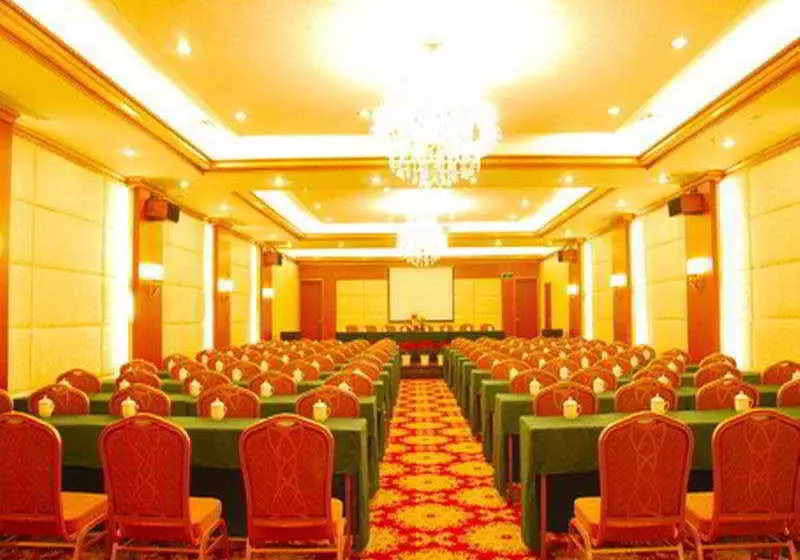 Xin Gang Holiday Hotel