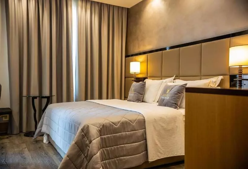 ホテル Golden Palace