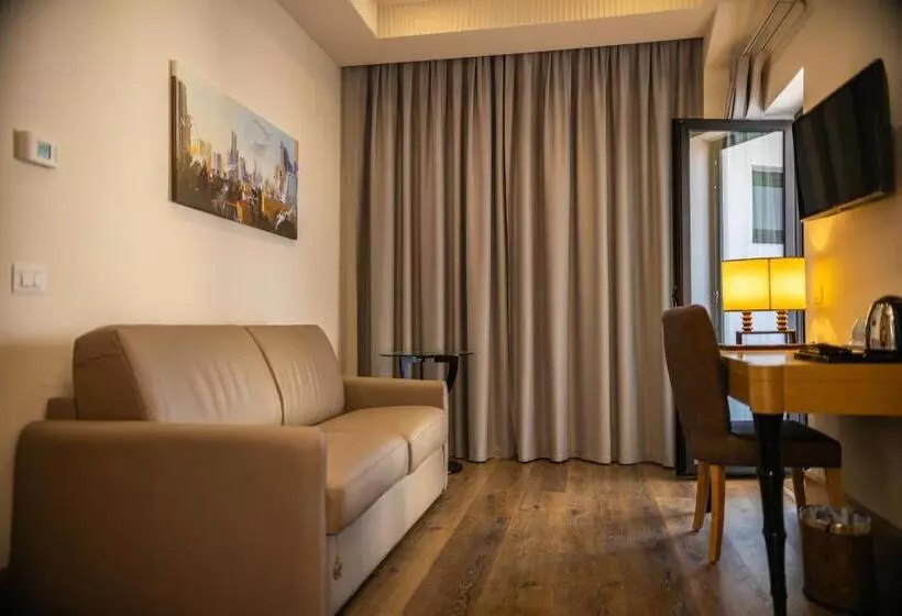 ホテル Golden Palace