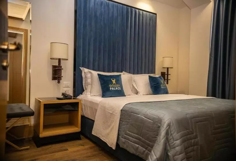 ホテル Golden Palace