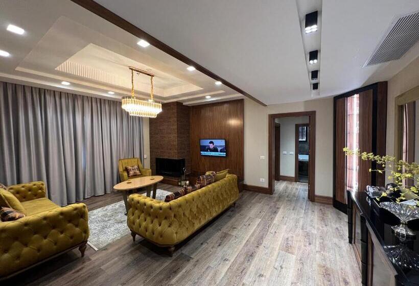 هتل Golden Palace