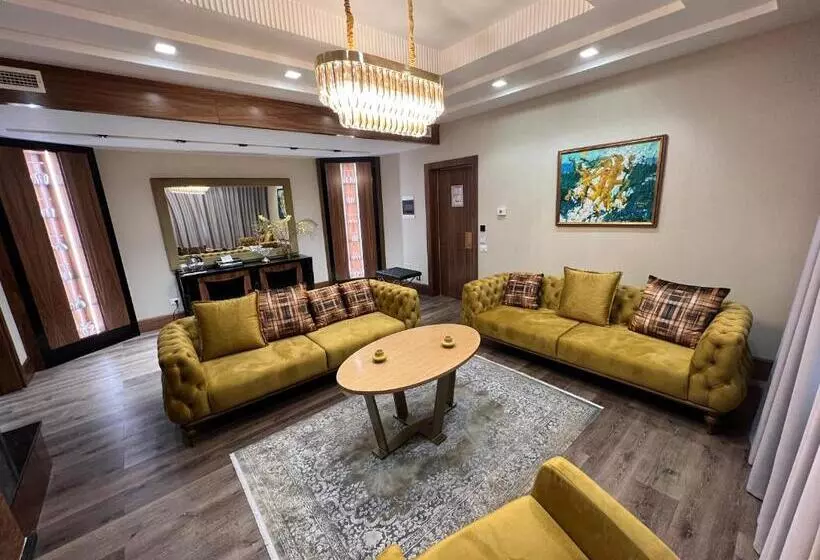 ホテル Golden Palace