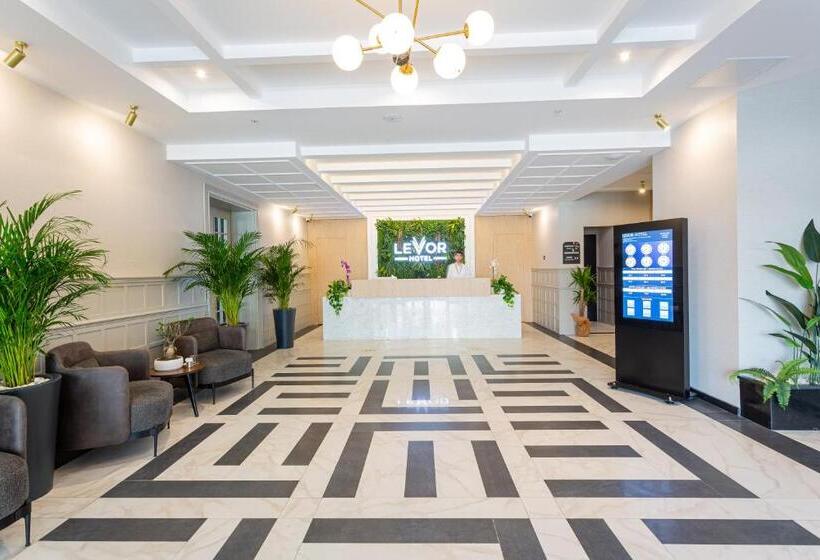 هتل Levor