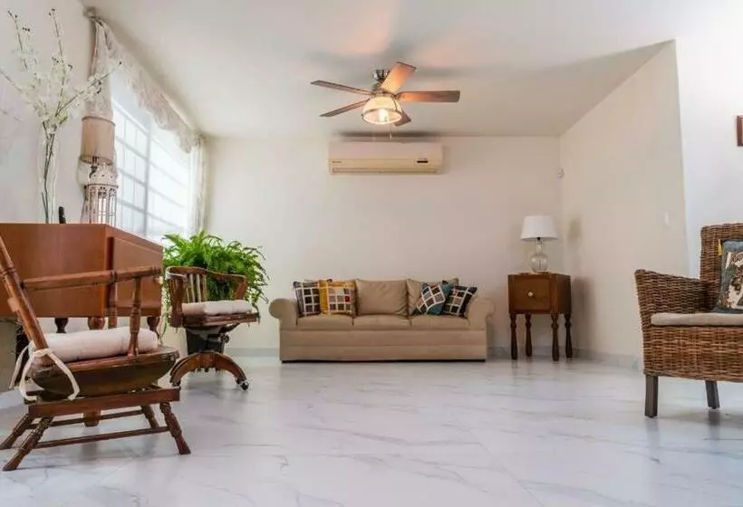 پانسیون Hosteleria Casa Margarita