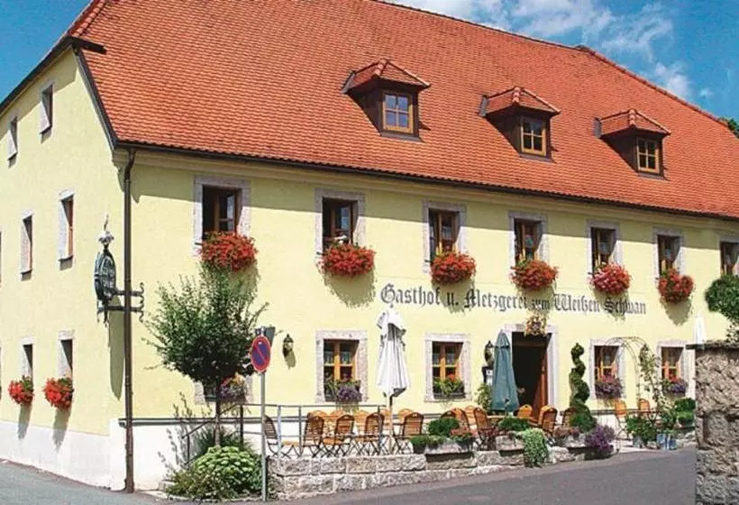 Retkeilymaja Gasthof Weißer Schwan