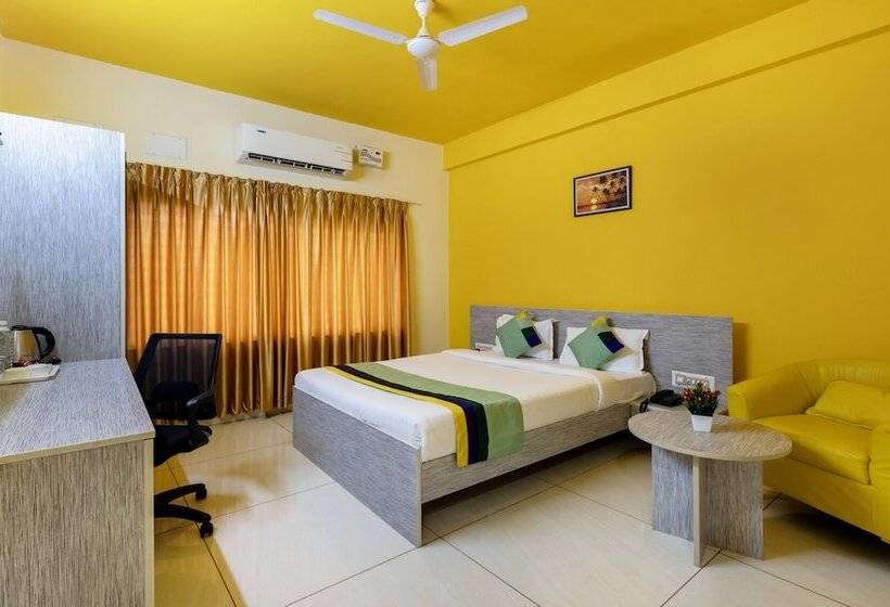 Отель Treebo Four Seasons