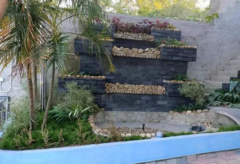 Hotelli Harisuns Plaza