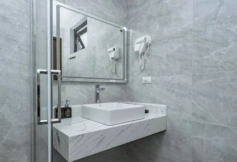 هتل Luxury Palace