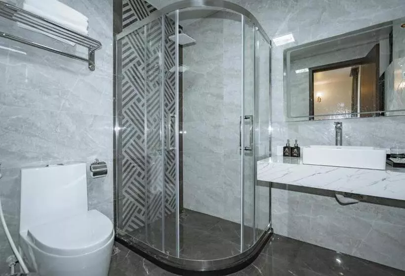 هتل Luxury Palace