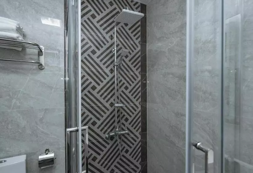 هتل Luxury Palace