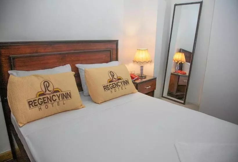 هتل Regency Inn