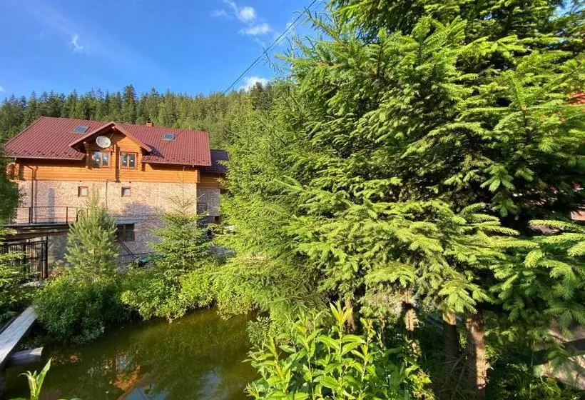 Majatalo під магурою