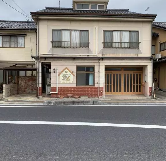 ユースホステル 一棟貸し切り ゲストハウス Sai