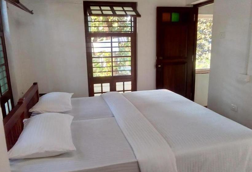 Vandrarhem Adri Chembra