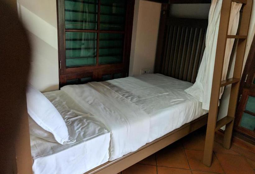 Vandrarhem Adri Chembra