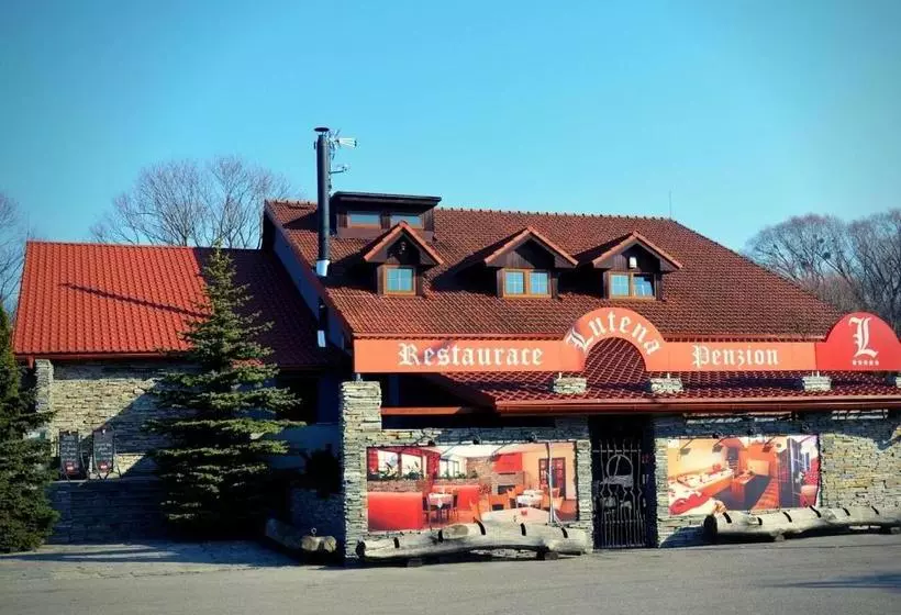 Retkeilymaja Restaurace A Penzion Lutena
