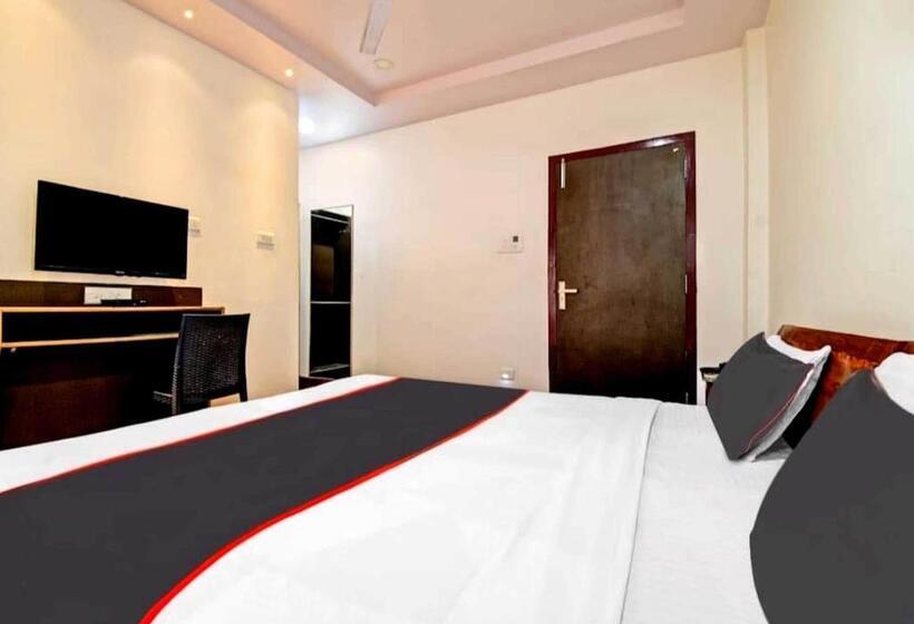 هتل Collection O Megha Resort