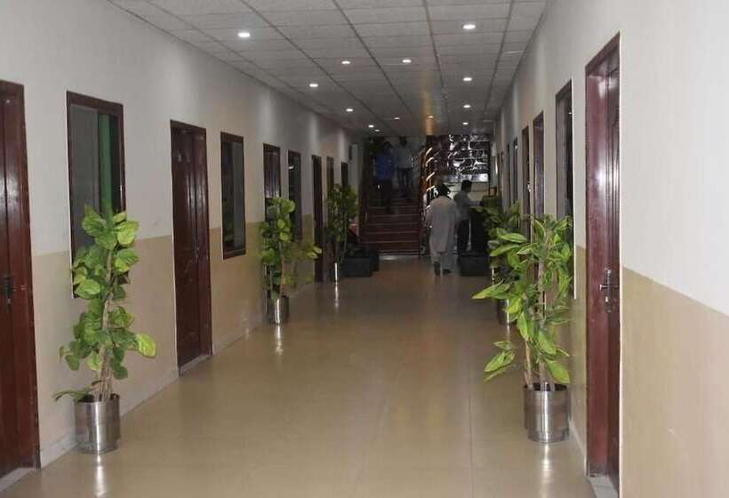 هتل Khursheed Palace