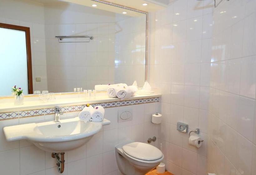 Отель &häuser Hf Gmbh