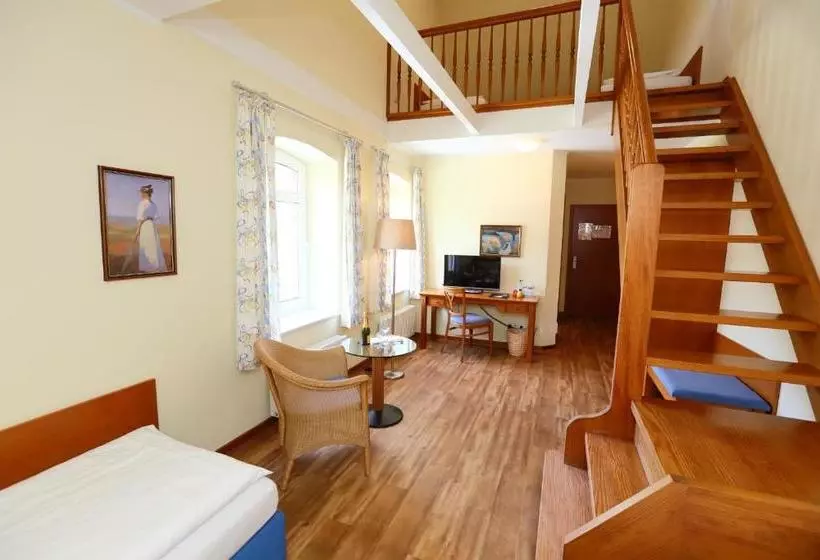 Hotelli &häuser Hf Gmbh