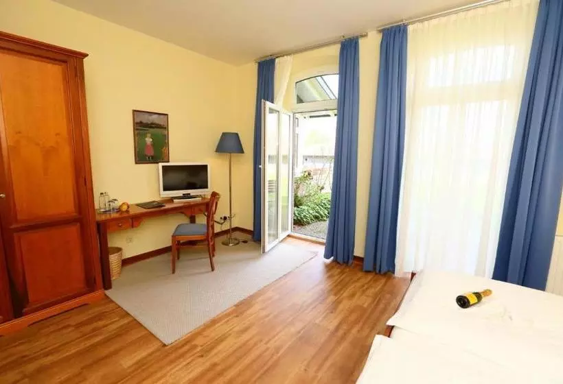 Hotelli &häuser Hf Gmbh