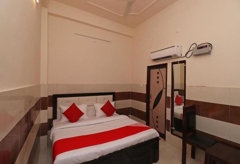 בית מלון כפרי Oyo 39292  Tejasvi