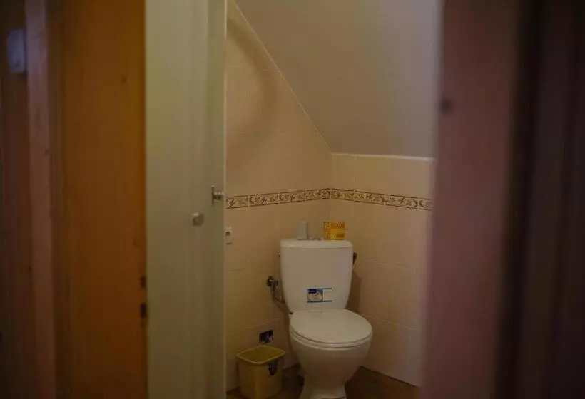 Majatalo дідів рай