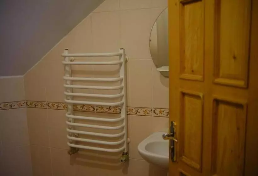 Majatalo дідів рай