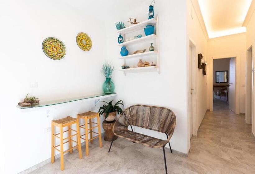 تختخواب و صبحانه Brezza Marina