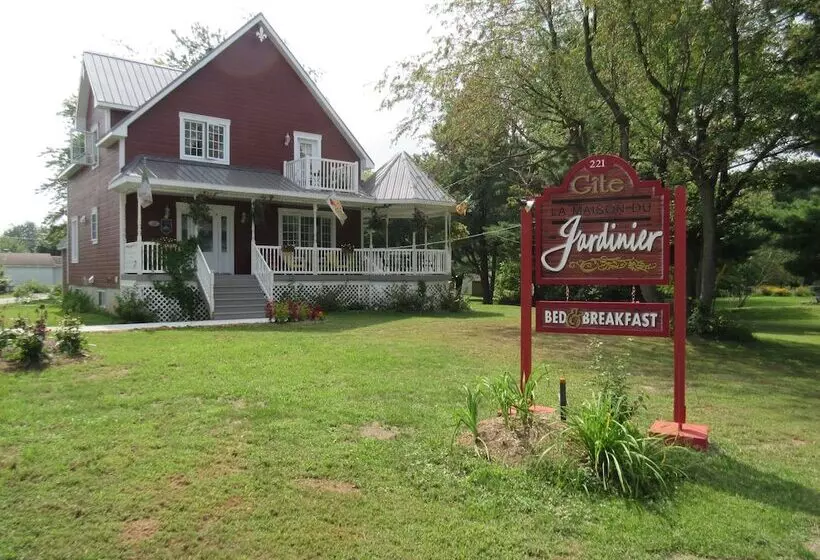 Aamiaismajoitus (B&B) Gîte La Maison Du Jardinier