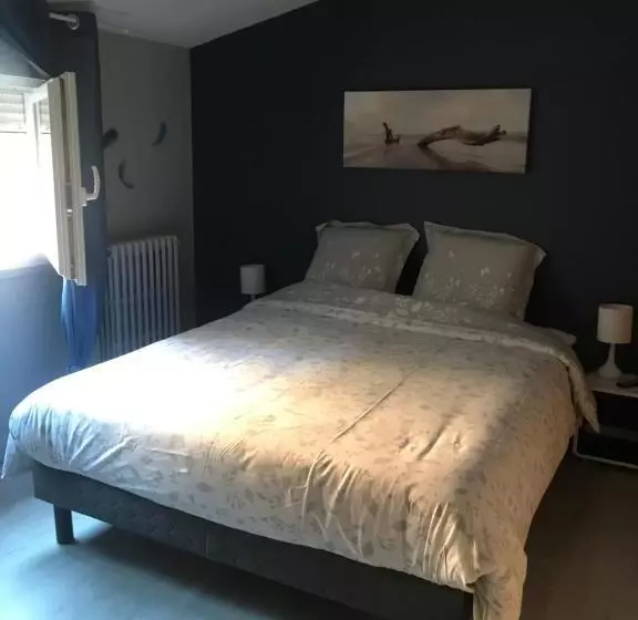 ベッドアンドブレックファースト L’amiral