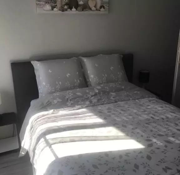 ベッドアンドブレックファースト L’amiral