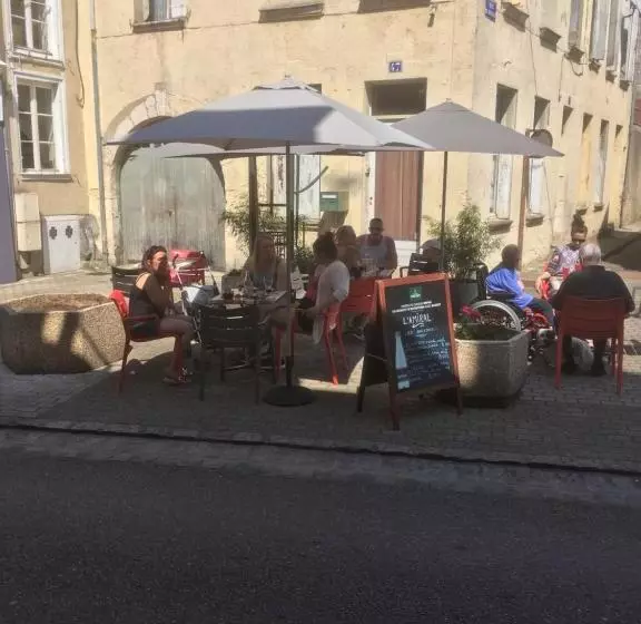 ベッドアンドブレックファースト L’amiral