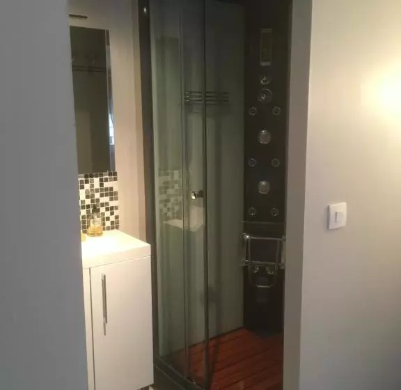 ベッドアンドブレックファースト L’amiral