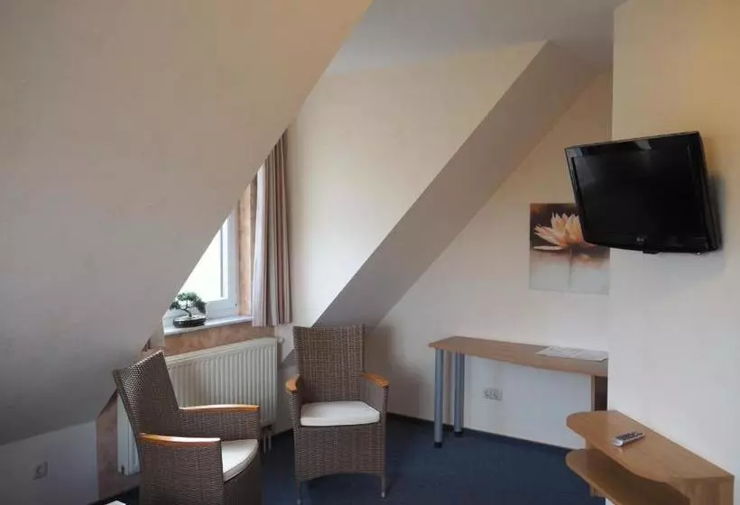 Hotelli Paga   Parkgaststaette