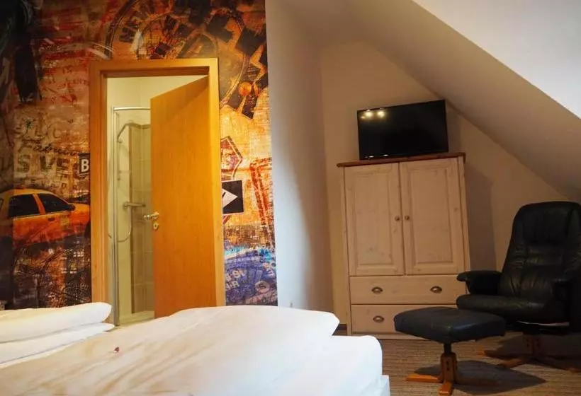 Hotelli Paga   Parkgaststaette