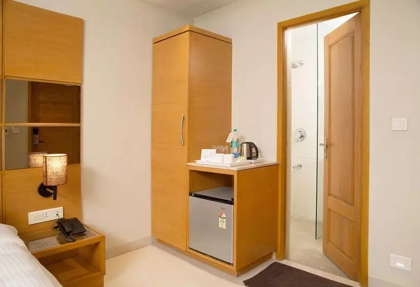 Hotelli Sri Aadhish Grand