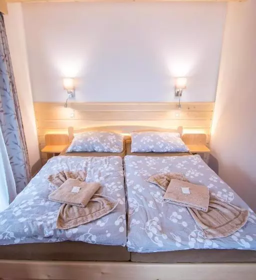 Majatalo Penzion Hora