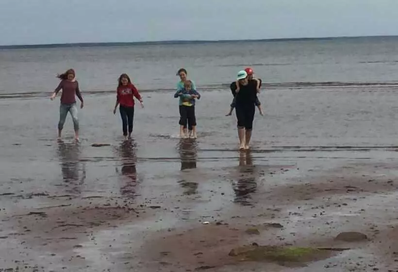 Retkeilymaja Amherst Shore Country Inn