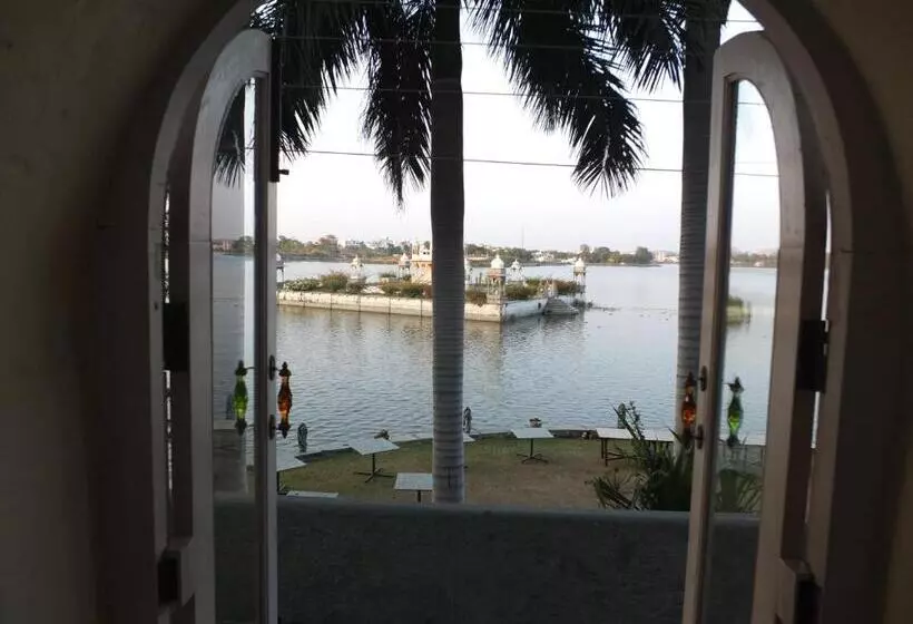 ホテル Udai Bilas Palace