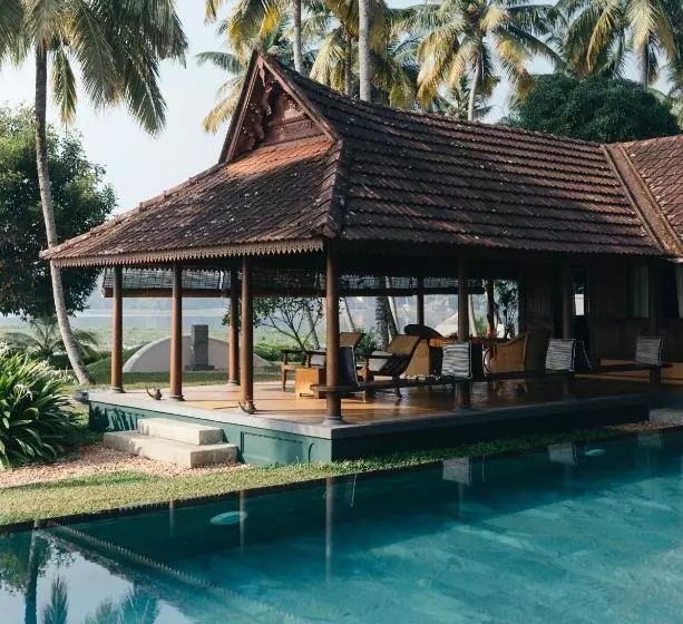 Hotelli Vismaya Lake Heritage