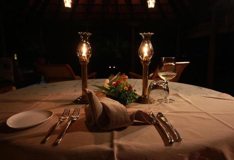 فندق Vismaya Lake Heritage