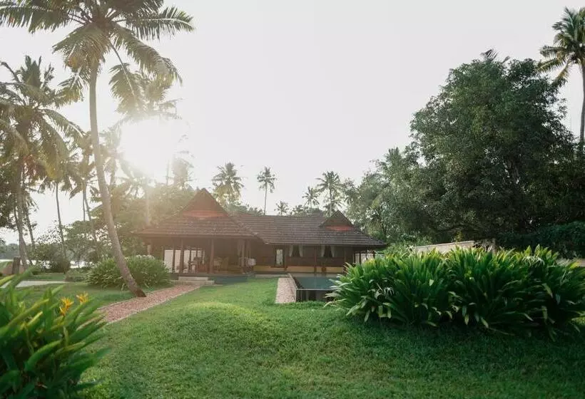 Hotelli Vismaya Lake Heritage