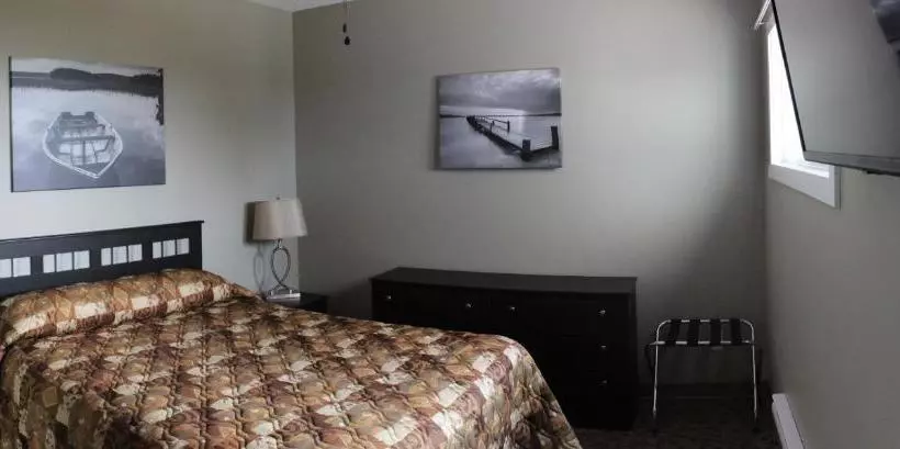 モーテル Alberta Beach Inn And Suites